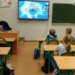 Uczniowie realizujący projekt