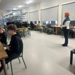 Uczniowie klas ósmych na warsztatach