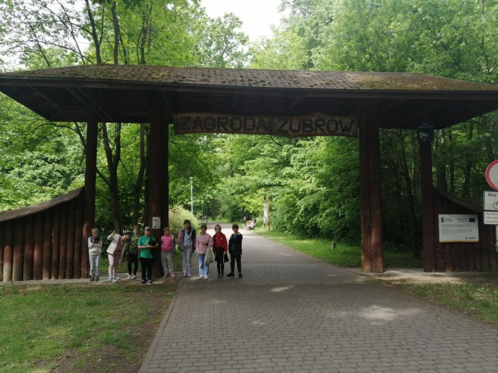 Uczniowie na wycieczce